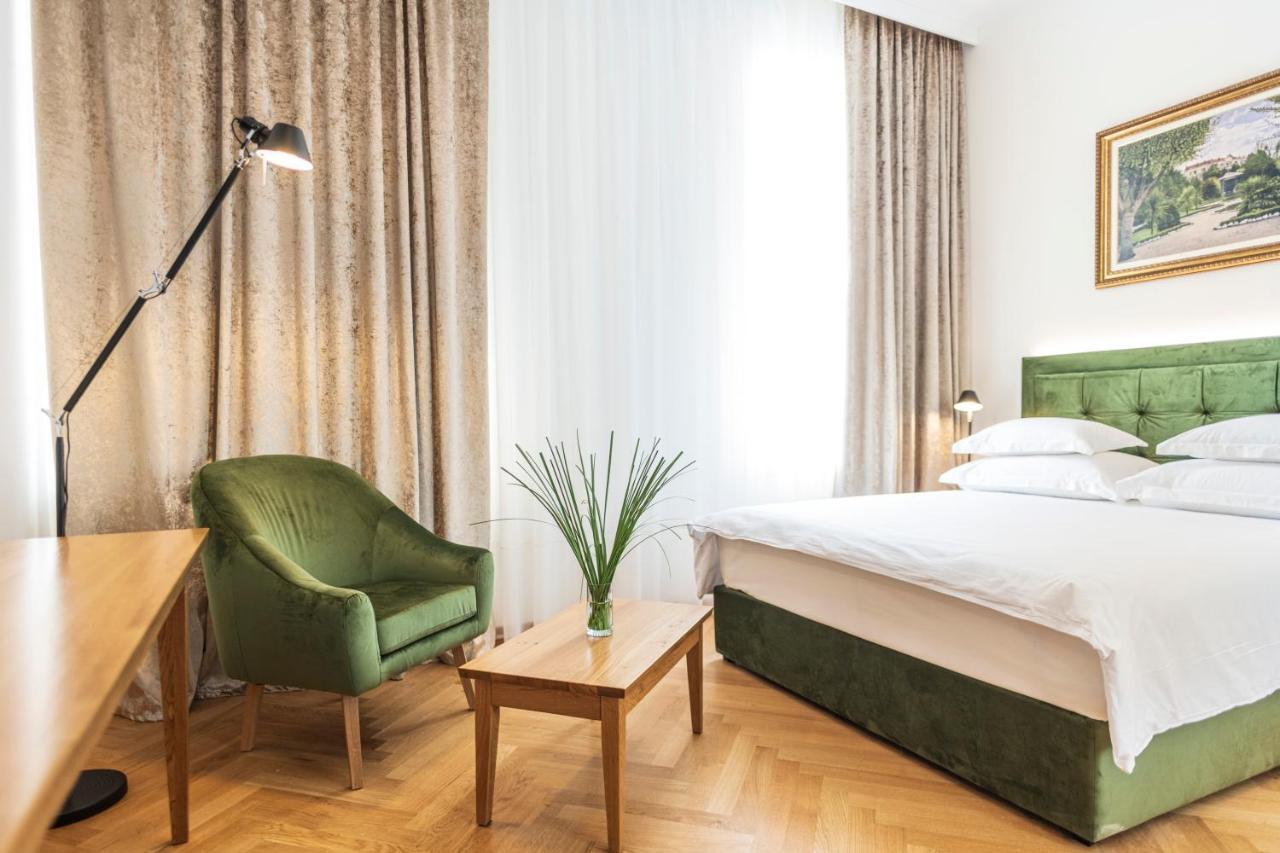 Hotel Miramare تْسْغيكفانِتْسا المظهر الخارجي الصورة A room at the hotel