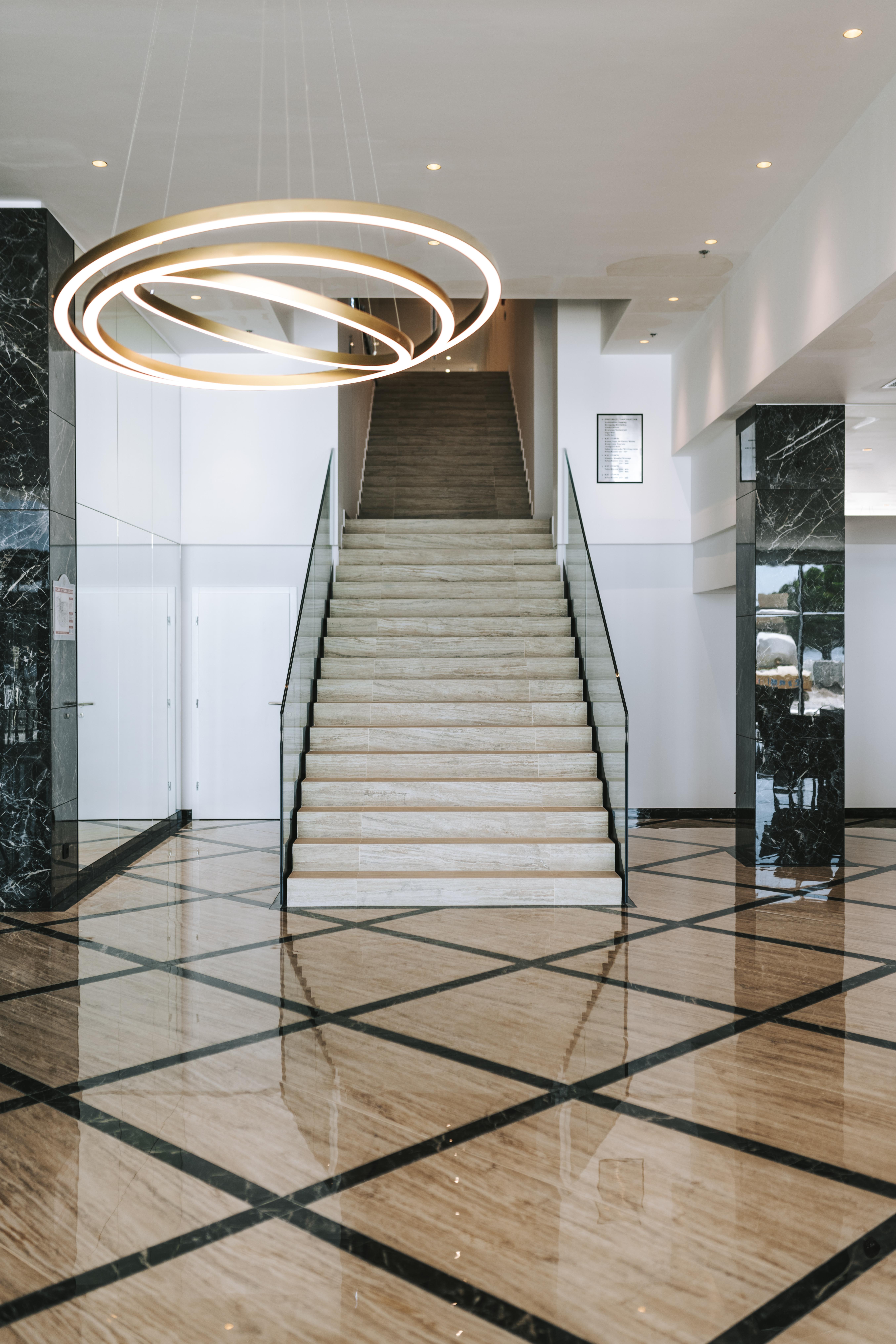 Hotel Miramare تْسْغيكفانِتْسا المظهر الخارجي الصورة Marble flooring