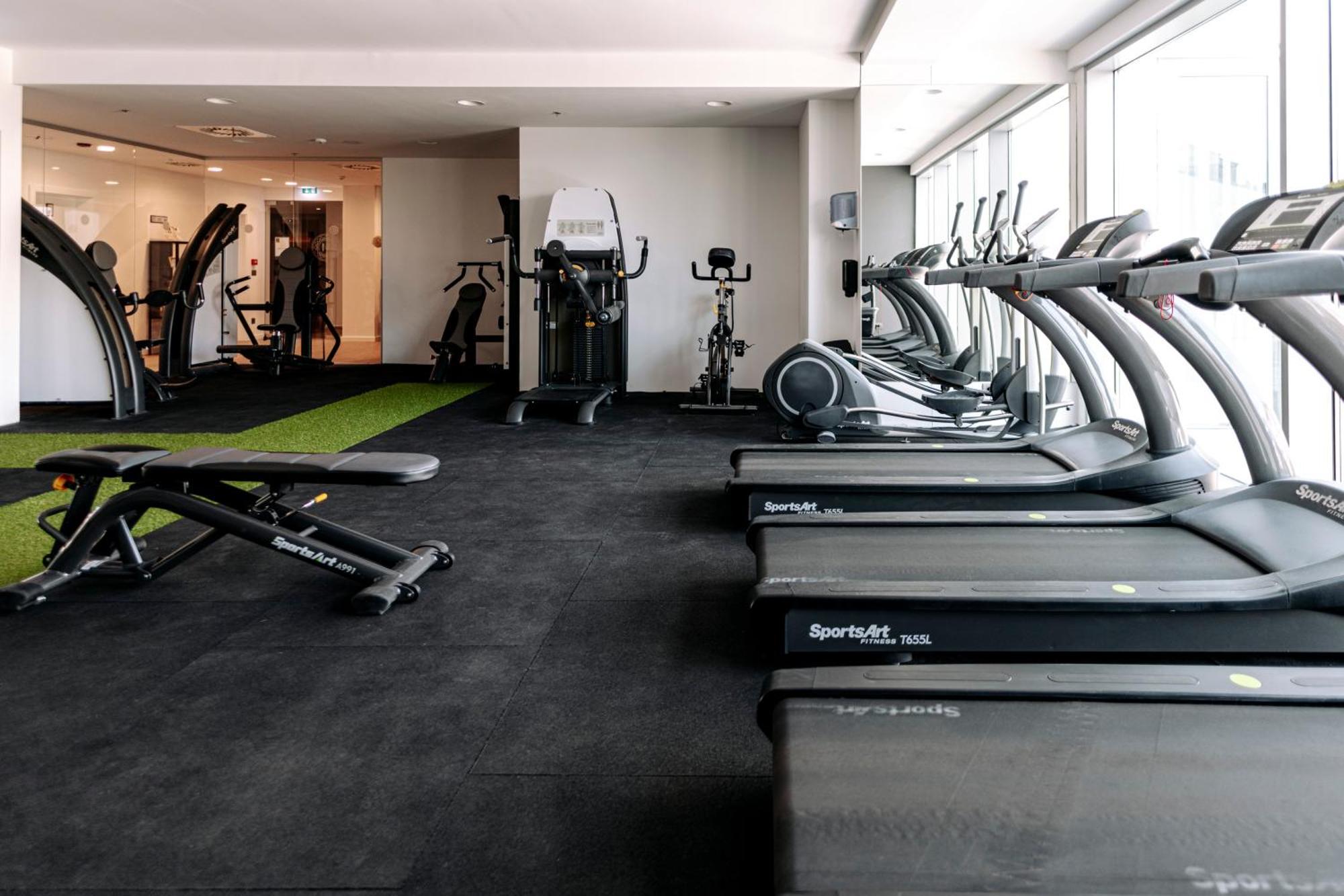 Hotel Miramare تْسْغيكفانِتْسا المظهر الخارجي الصورة The gym at the 1000 Museum